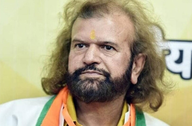 बीजेपी उम्मीदवार हंसराज हंस का किसानों ने किया कड़ा विरोध