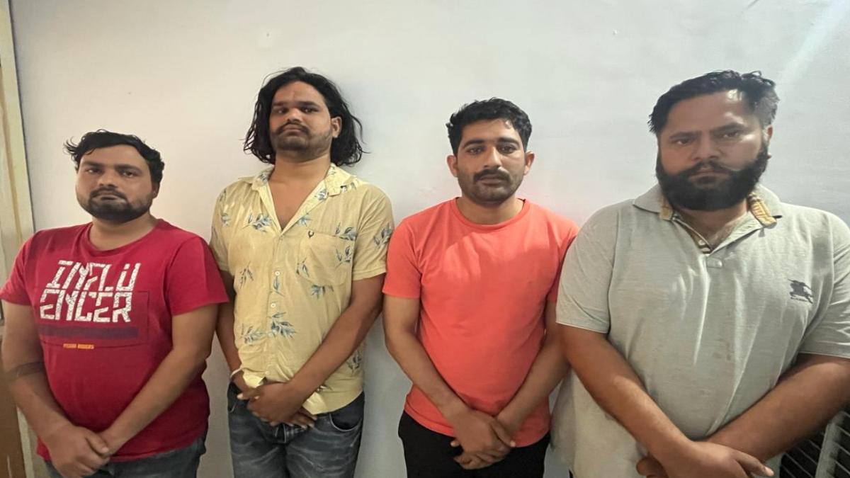 लोकसभा चुनाव से पहले बड़ी सफलता: 10 अवैध पिस्टल के साथ 4 आरोपी गिरफ्तार, पूछताछ में होंगे और भी खुलासे