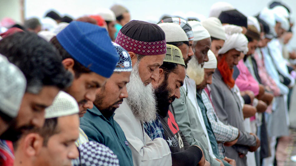 आलेख : ईदुलजुहा में जीवित प्राणी की कुर्बानी देने के बदले केक काटकर धार्मिक रस्म अदा करें : डॉ. दिनेश मिश्र