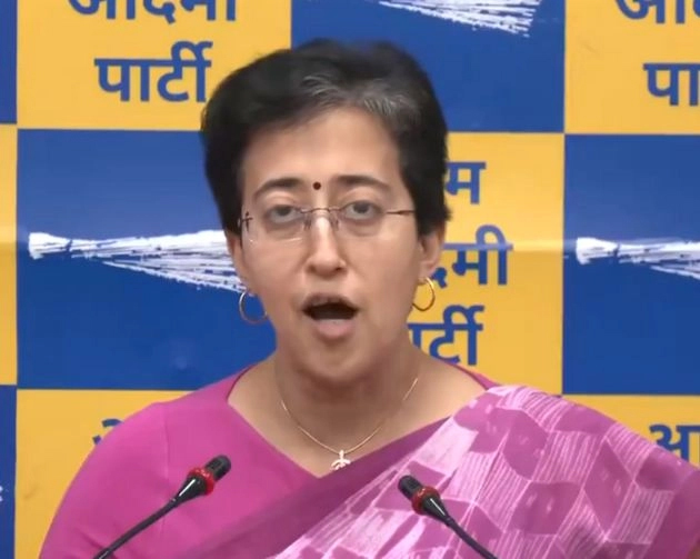 आतिशी का दावा  करीबी के माध्यम से भाजपा ने उनसे संपर्क किया             