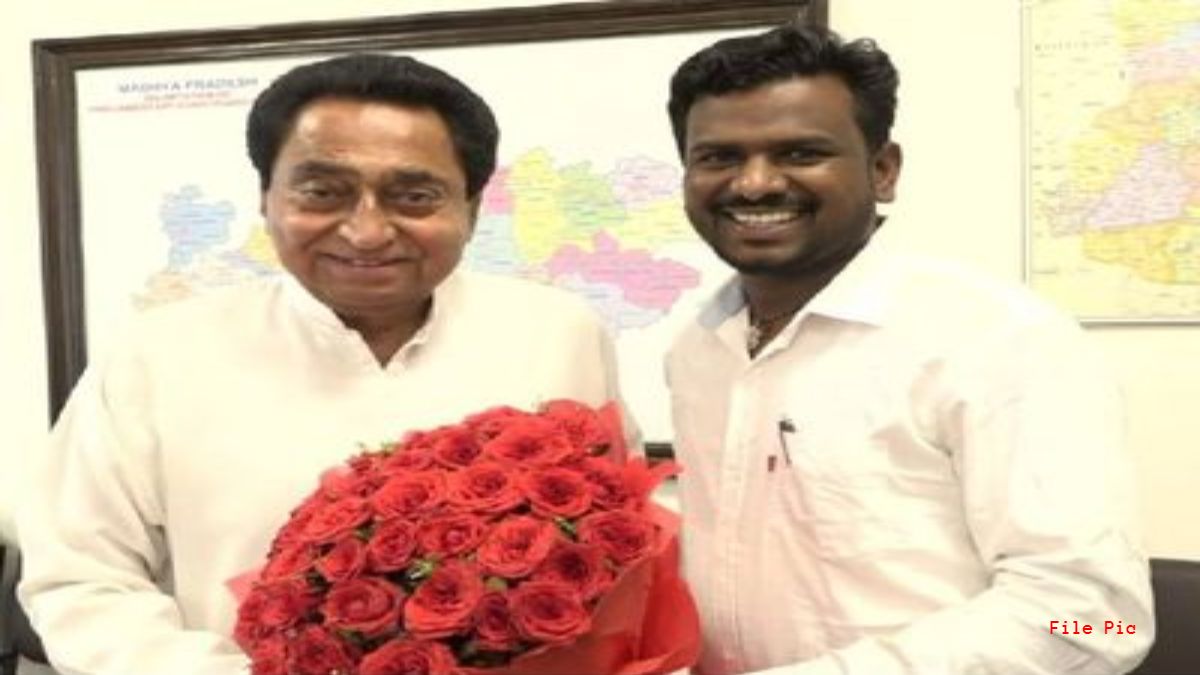 छिंदवाड़ा में ‘नाथ’ का बड़ा खेला: कमलनाथ के समर्थन में आए महापौर विक्रम अहाके, नकुलनाथ को वोट देने की अपील की, VIDEO जारी कर बोले- BJP में महसूस हो रही घुटन