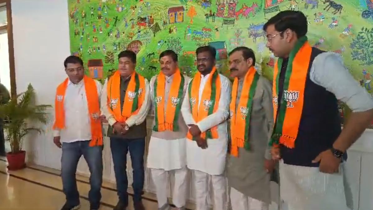 ELECTION BREAKING: कांग्रेस और कमलनाथ को बड़ा झटका, छिंदवाड़ा महापौर ने थामा BJP का दामन
