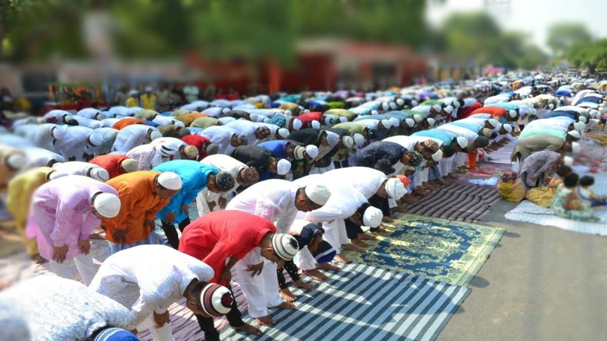 Gwalior News: सड़क पर नमाज पढ़ने का विरोध, सर्व हिंदू समाज ने एसपी को सौंपा ज्ञापन