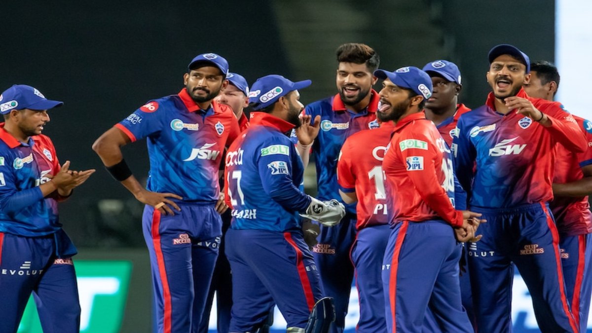 IPL 2024: दिल्ली के कप्तान ऋषभ पंत पर फिर लगा तगड़ा जुर्माना, इस बार टीम का भी करवा दिया बड़ा नुकसान, दुबारा ऐसा हुआ तो लगेगा बैन