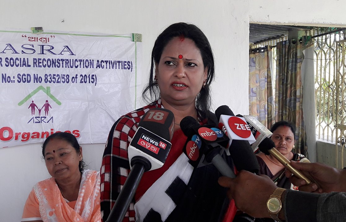 निलंबित या इस्तीफा ? बीजेडी महिला नेता के बाहर निकलने के रहस्य पर सवाल