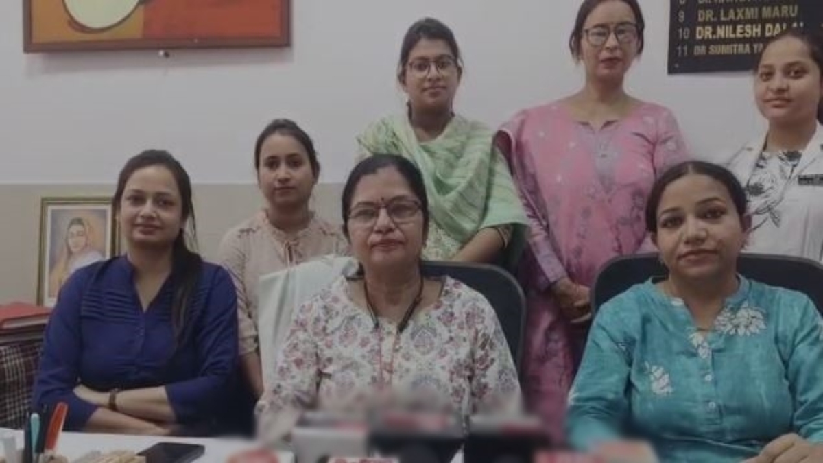 महिला की पेट से निकली 22 हड्डियां: डॉक्टर भी रह गए हैरान, वजह जानकर उड़ जाएंगे आपके भी होश 