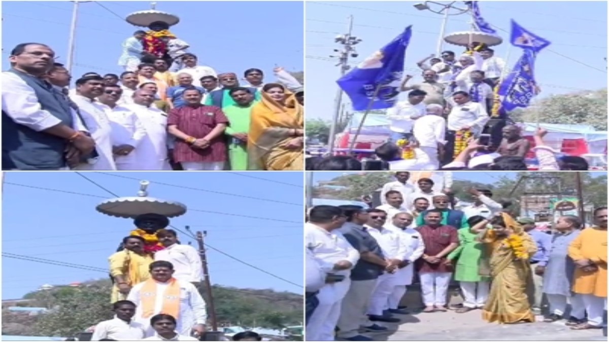 वोट के लिए कुछ भी करेंगे, माहौल चुनावी है: महात्मा ज्योतिबा फुले की जयंती मनाने राजनीतिक दलों में मची होड़, नेताओं ने एक दूसरे पर साधा निशाना    