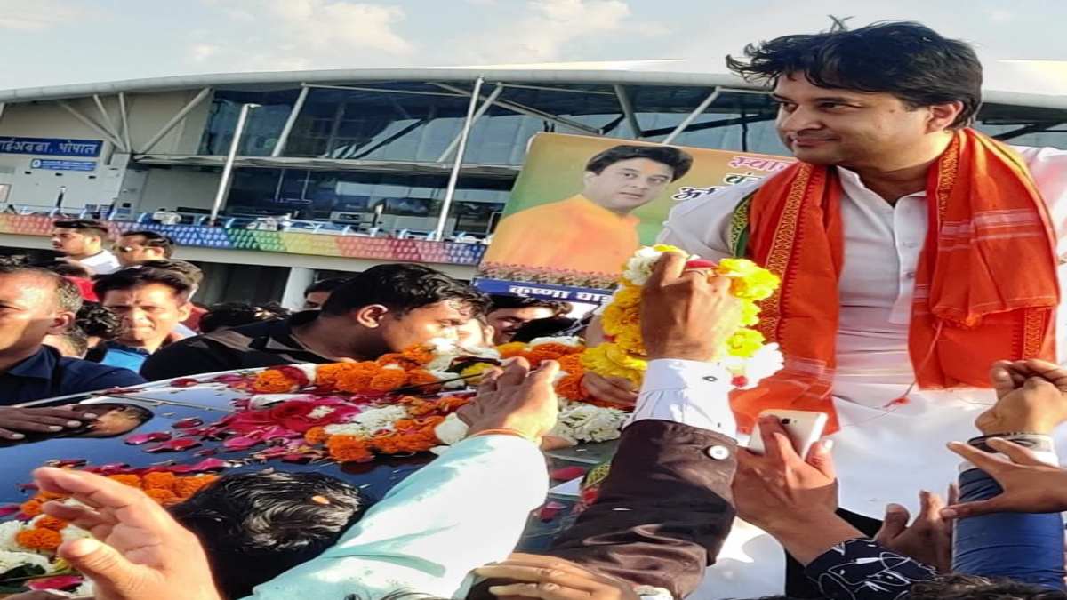 कोई मुझे कहे कि सड़क पर आ जाओ तो क्या सिंधिया परिवार चुप रहेगा ? केंद्रीय मंत्री का वीडियो वायरल, जानिए क्यों कही यह बात