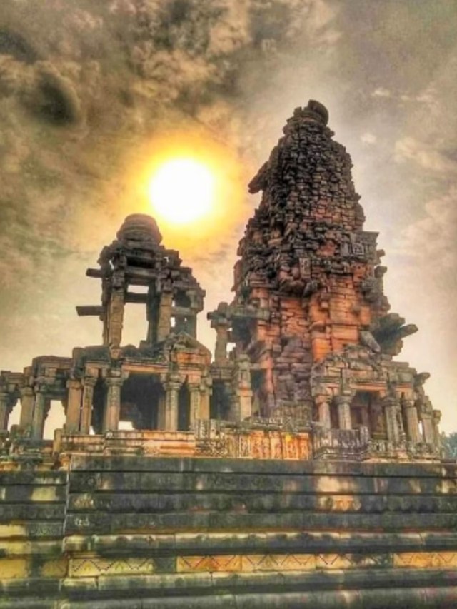 भारत का वो मंदिर जिसे एक रात में भूतों ने कर दिया था खड़ा