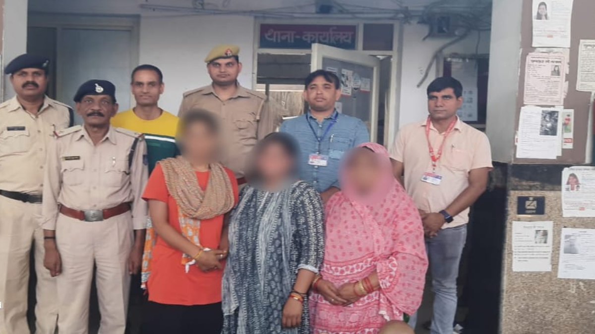 मूक बधिर युवती को पुलिस ने परिवार से मिलाया: 3 दिन से थी लापता, यूपी के मथुरा से किया दस्तयाब 