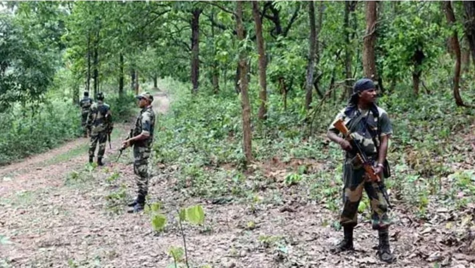 ओडिशा : 20 मई को मतदान से पहले पुलिस ने बौध में 2 माओवादियों को मार गिराया