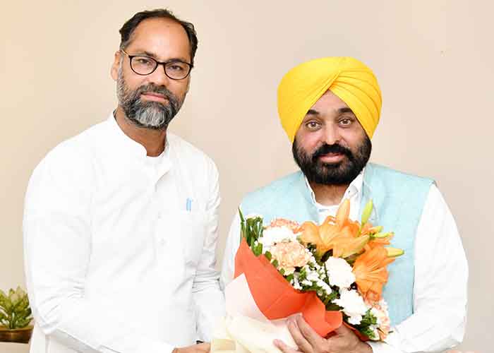 Punjab News : कद्दावर दलित नेता व पूर्व विधायक पवन कुमार टीनू आप में शामिल