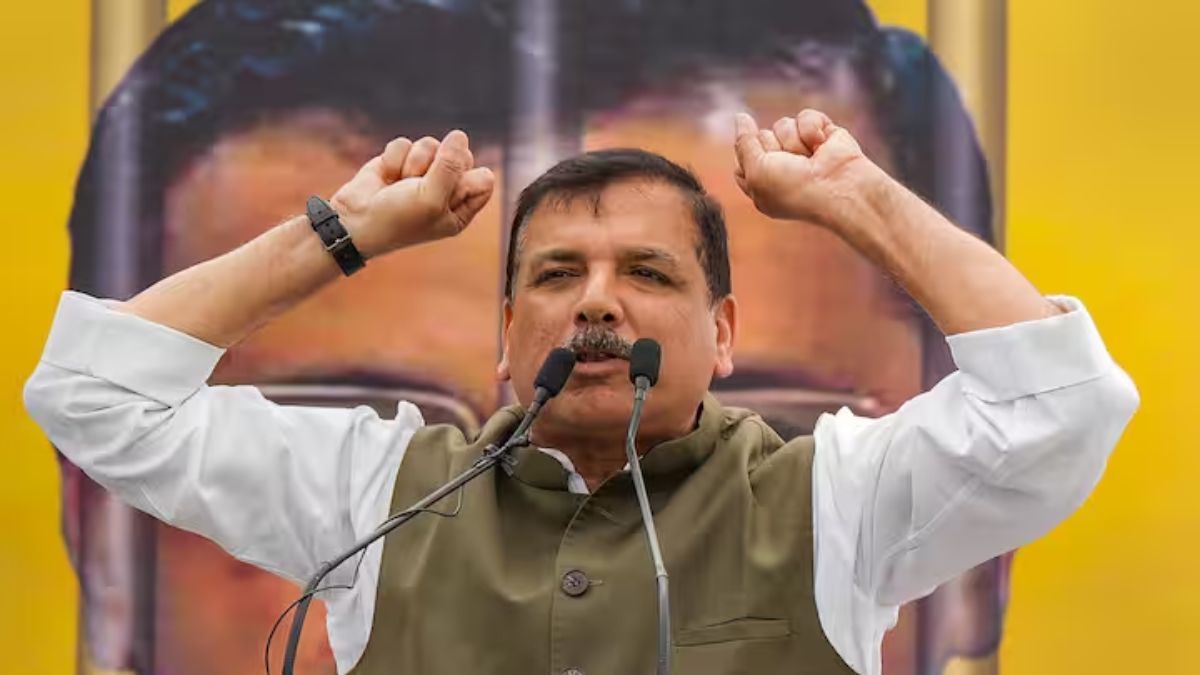 AAP नेता संजय सिंह समेत 6 लोगों के खिलाफ गैर जमानती वारंट जारी, जानिए क्या है मामला?