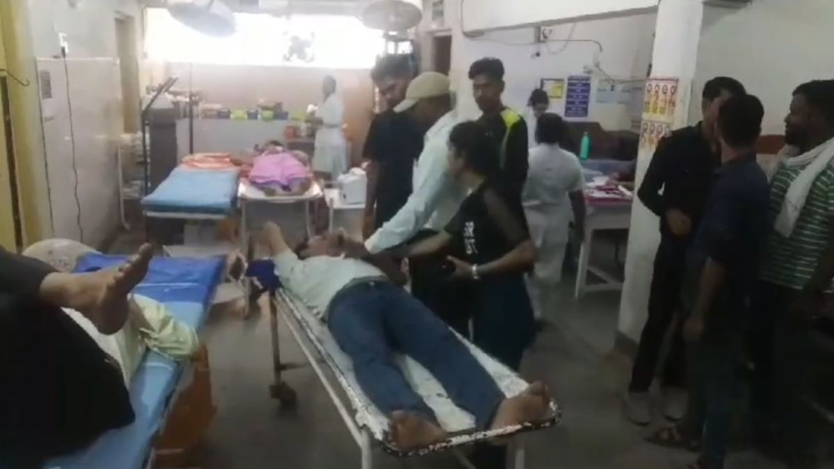 लौकी की सब्जी खाने से परिवार के 3 सदस्य की बिगड़ी तबीयत, अस्पताल में इलाज जारी