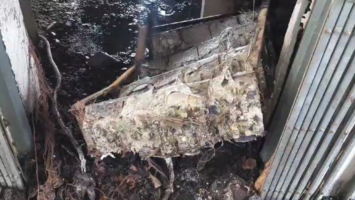 Khandwa News: सरकारी कॉलेज की कंप्यूटर लैब में लगी आग, 40 कंप्यूटर जलकर हुए राख