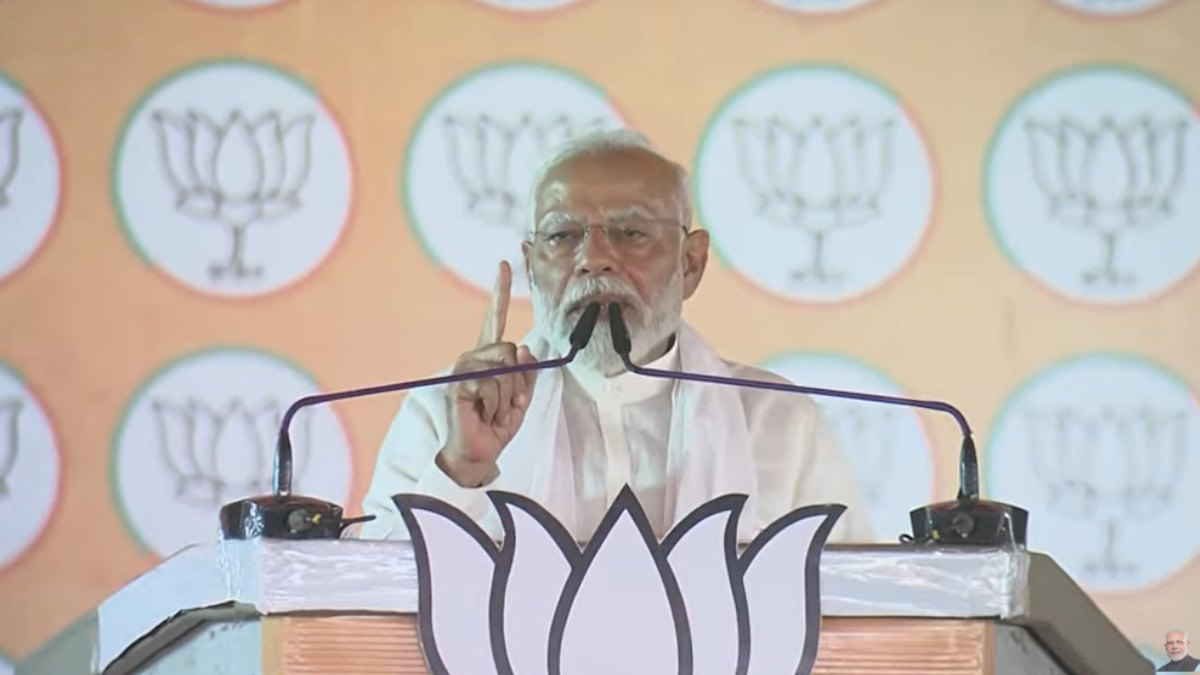 पीएम मोदी ने धमतरी में भी कांग्रेस पर साधा निशाना, कहा- जिस कांग्रेस से दिल्ली का भरोसा उठ गया, उस पर छत्तीसगढ़ कैसे करेगा भरोसा…