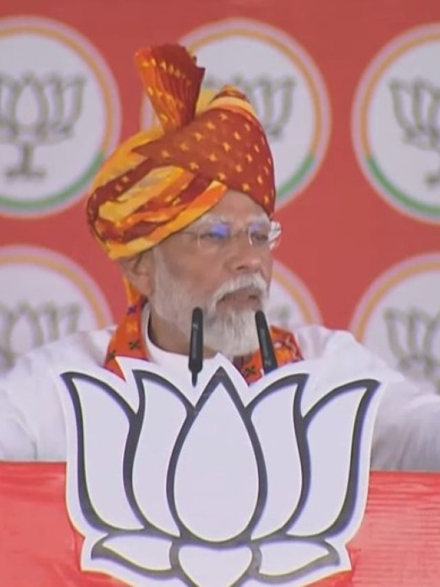 यहां कांग्रेस मर रही है, वहां पाकिस्तान रो रहा है- PM Modi