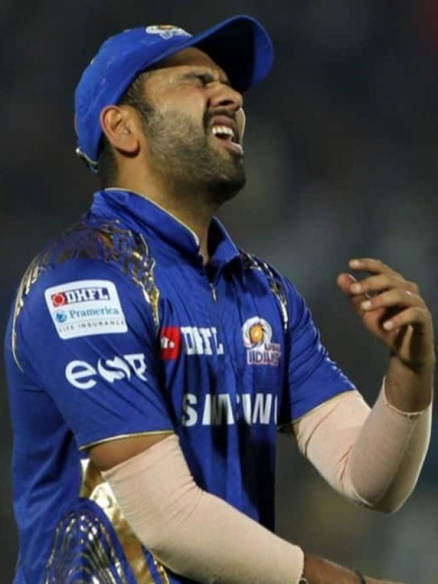 मोए-मोए Moment: लाइव मैच में उतरी रोहित शर्मा की पैंट, वाइफ का रिएक्शन वायरल