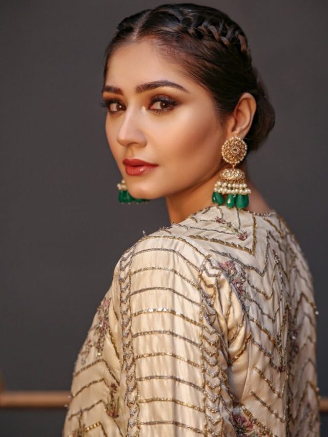 बेहद खूबसूरत हैं पाक एक्ट्रेस दुरेफिशां सलीम, देखिए Photos