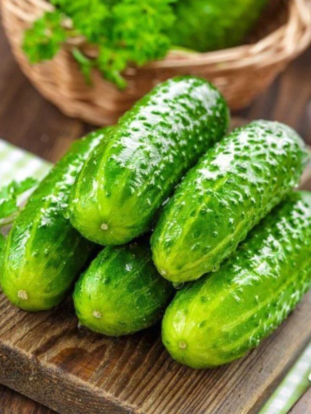 खीरा खाने का क्या है सही तरीका छील कर खाएं या बिना छीले?