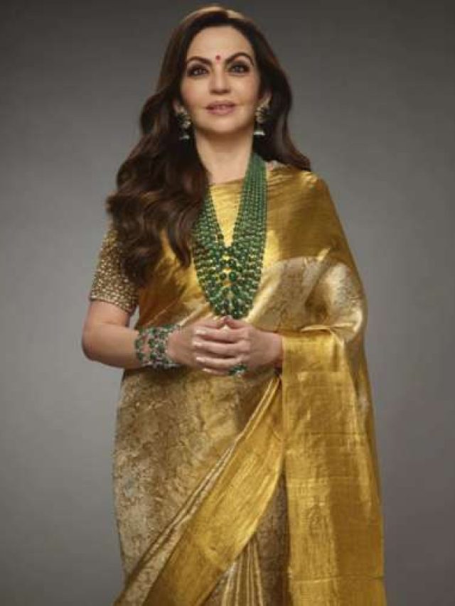 Navratri Special: सिल्क से लेकर चिकनकारी तक, देखें नीता अंबानी की ये खूबसूरत साड़ियों का कलेक्शन…