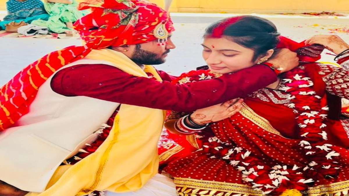 महाकाल मंदिर के पुजारी से कांग्रेस नेता की बेटी ने रचाई शादी: पिता से बताया जान का खतरा, हाईकोर्ट की शरण में पहुंचा प्रेमी जोड़ा, सुरक्षा की लगाई गुहार