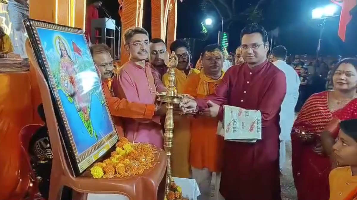 हिन्दू नववर्ष पर जगमगाया दल्ली राजहरा, पंडित संदीप अखिल ने समाजों की भागीदारी को बताया सनातन संस्कृति की खूबसूरती…