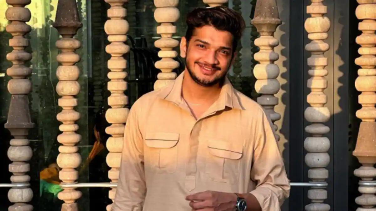 पब्लिक ने Munawar Faruqui पर बरसाए अंडे, आपा खो बैठे कॉमेडियन, रेस्टोरेंट मालिक से हुई लड़ाई …