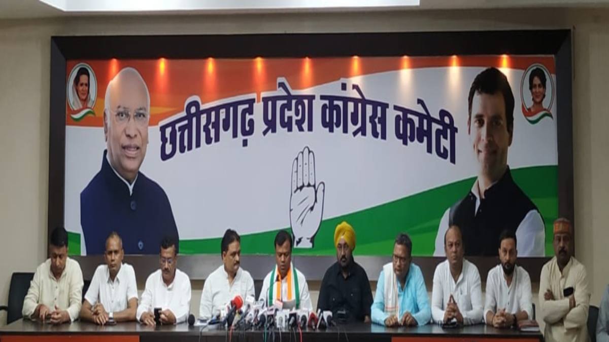 Lok Sabha Election 2024 : कांग्रेस ने दी न्याय की 5 गारंटी, हर साल महिलाओं को मिलेगा 1 लाख रुपये, सरकारी भर्ती में मिलेगा विशेष लाभ