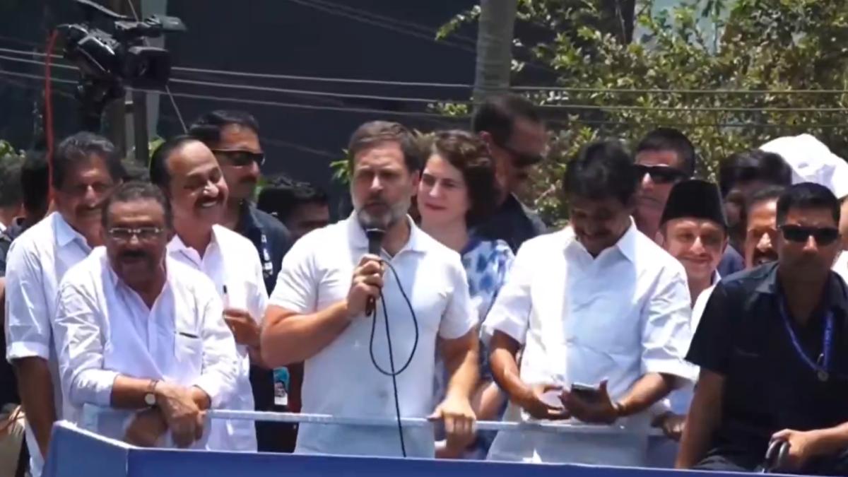 Loksabha Election 2024: Rahul Gandhi ने दाखिल किया अपना नामांकन, रोड शो कर जनता से बोले- मैं आप सबको अपनी छोटी बहन प्रियंका…