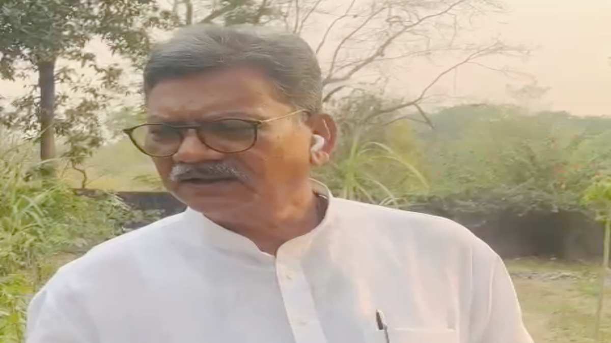 प्रधानमंत्री मोदी के सिर फोड़ने वाले बयान पर चरणदास महंत ने जताया खेद, कहा – मेरे बयान को बनाया गया तिल का ताड़