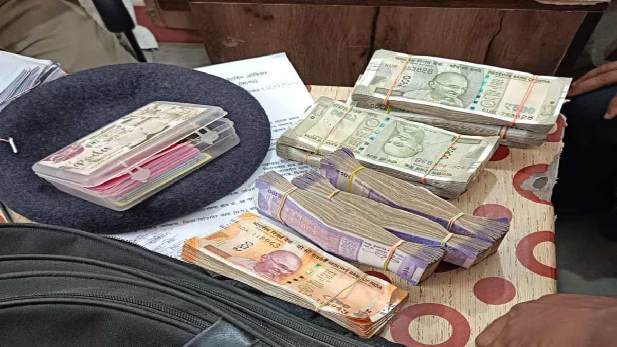 CG News : वाहन चेकिंग के दौरान 2 लाख 90 हजार रुपये जब्त, ड्राइवर के पास नहीं मिले कैश से संबंधित दस्तावेज