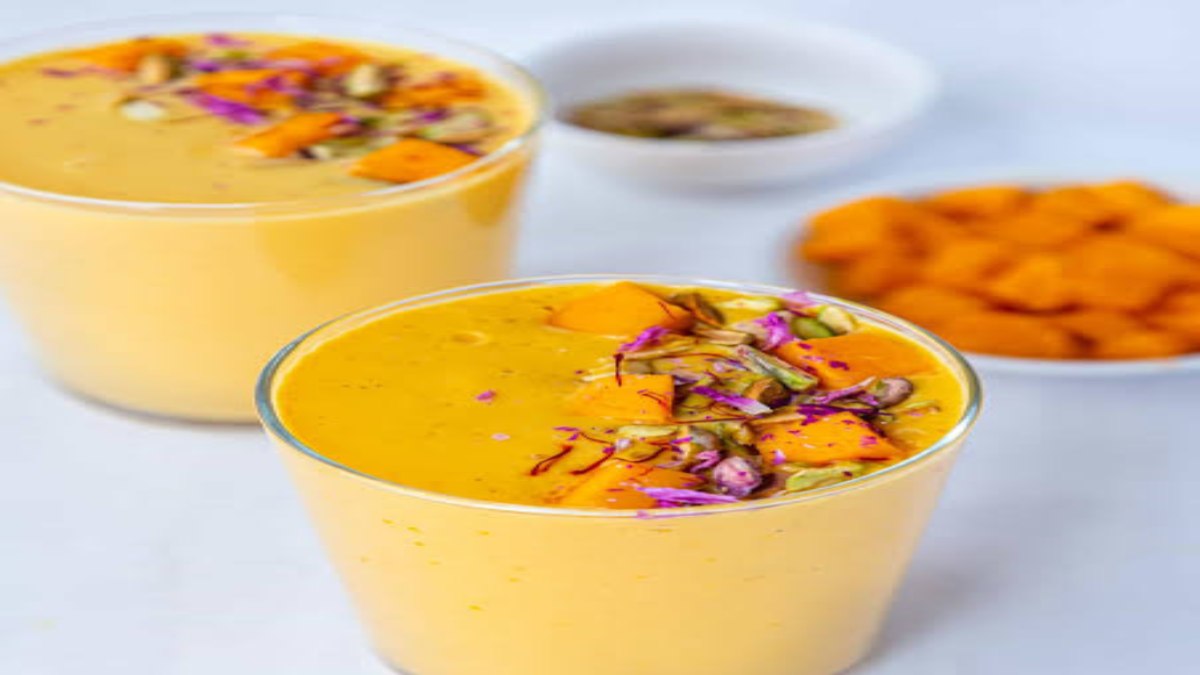 Today’s Recipe : बड़े हो या बच्चे सभी को पसंद आती है मैंगो लस्सी, यहां जानें बनाने का आसान तरीका …