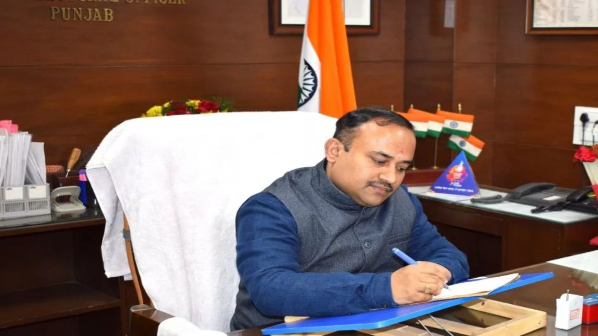 Punjab News : आचार संहिता के दौरान चल रहा था विज्ञापन, चुनाव आयोग ने थमाया नोटिस
