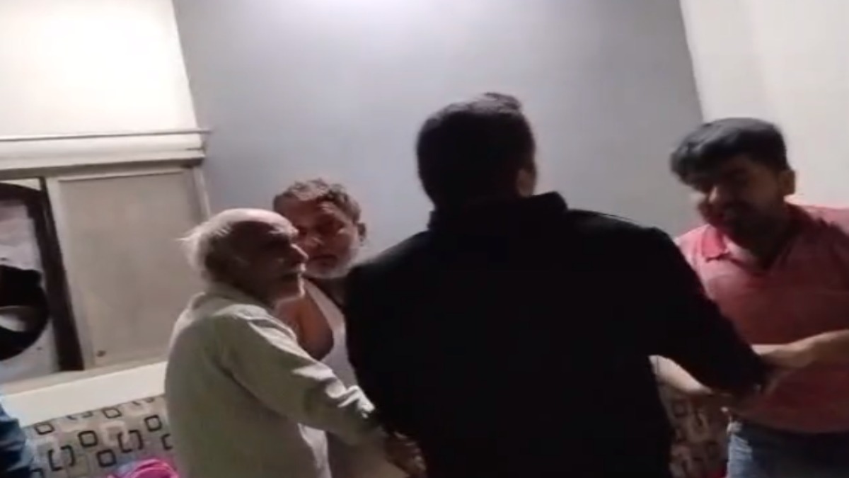 MP स्टूडेंट यूनियन का अध्यक्ष गिरफ्तार: घर से घसीटते हुए ले गई पुलिस, ब्रिटिश स्कूल के डायरेक्टर ने दर्ज करवाई थी FIR