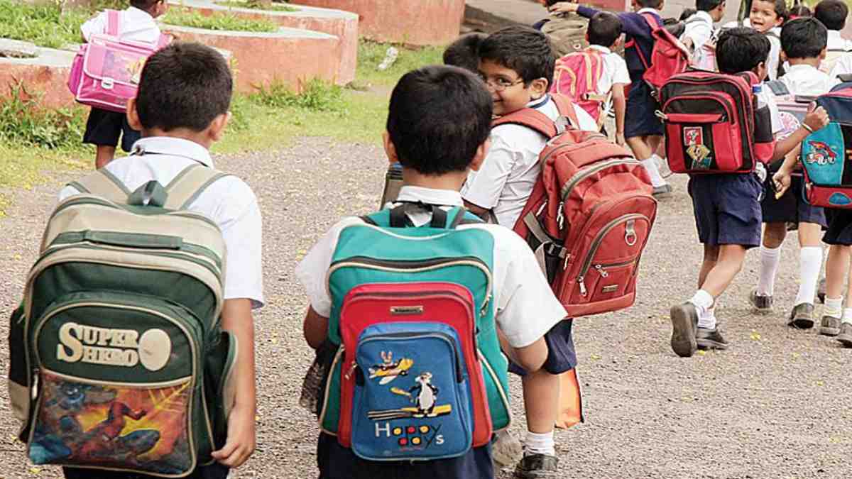 शिक्षा विभाग की मनमानी : स्कूलों में प्रवेश को लेकर अलग-अलग नियम, जानिए इसके पीछे क्या है खेल …