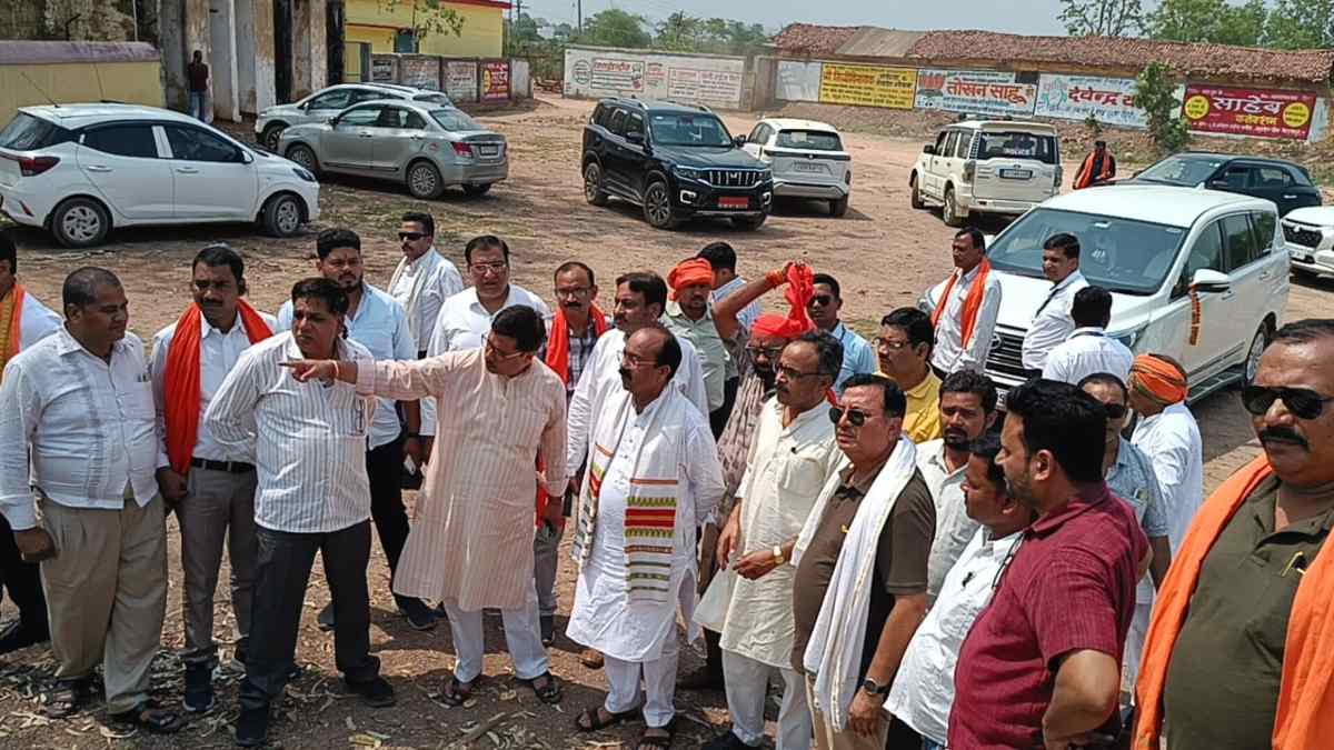 डिप्टी सीएम साव ने लिया भाजपा के राष्ट्रीय अध्यक्ष की चुनावी सभा की तैयारी का जायजा, कांग्रेस पर साधा जमकर निशाना