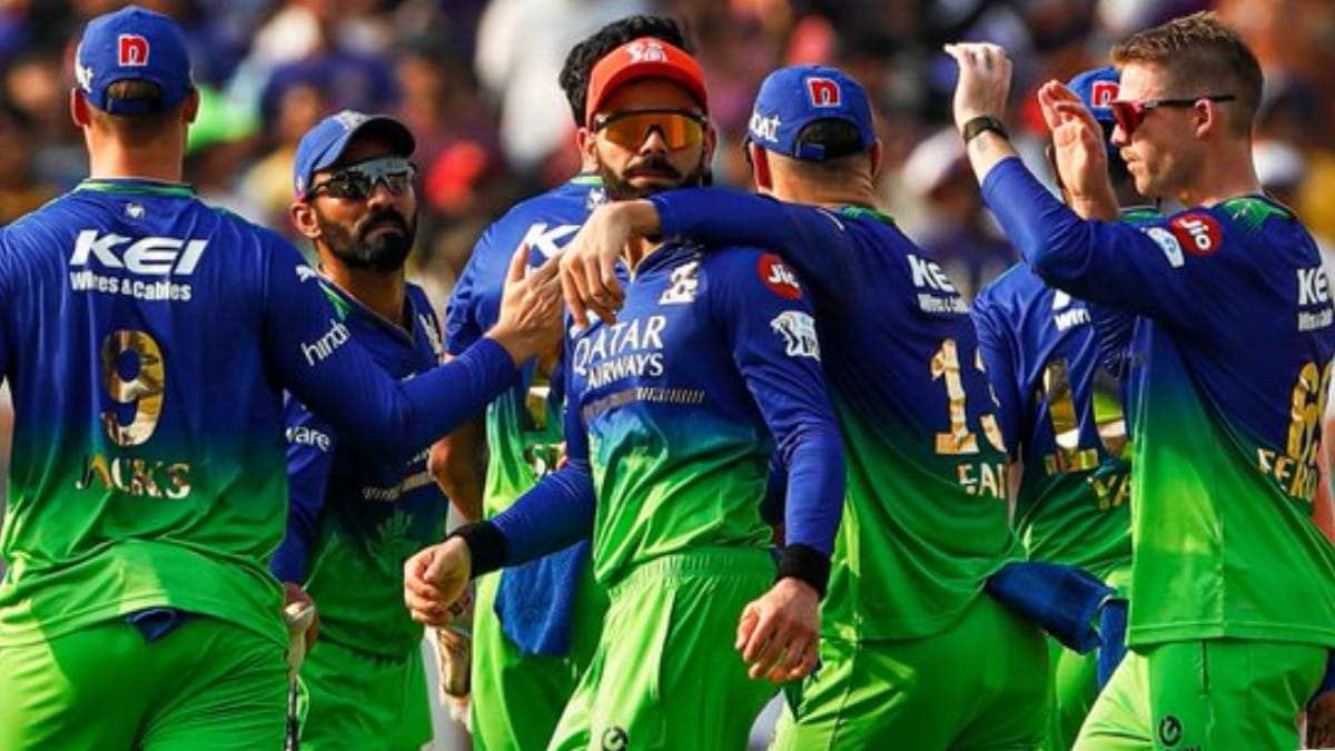 IPL 2024: 8 में से हारे 7 मैच, अब भी प्लेऑफ में पहुंच सकती है RCB, करना होगा ये चमत्कार