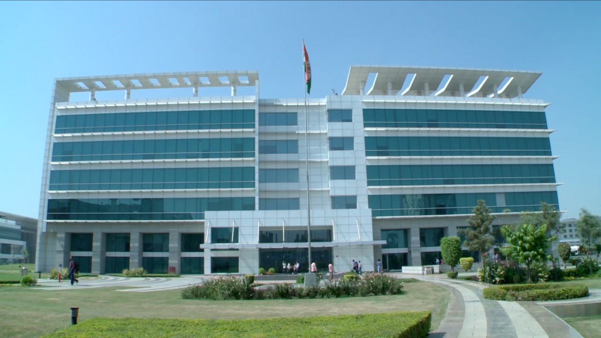 HCLTech Q4 Net Profit Details : कंपनी ने की ताबड़तोड़ कमाई, जानिए शेयर होल्डर्स को क्या देगी गिफ्ट