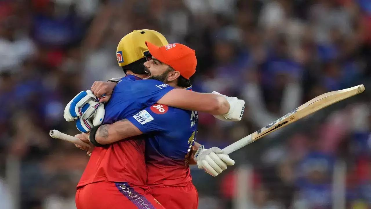IPL 2024, GT vs RCB: बेंगलुरु ने एकतरफा मुकाबले में गुजरात को 9 विकेट से हराया, विल जैक्स ने ठोका तूफानी शतक, विराट ने लगाई फिफ्टी