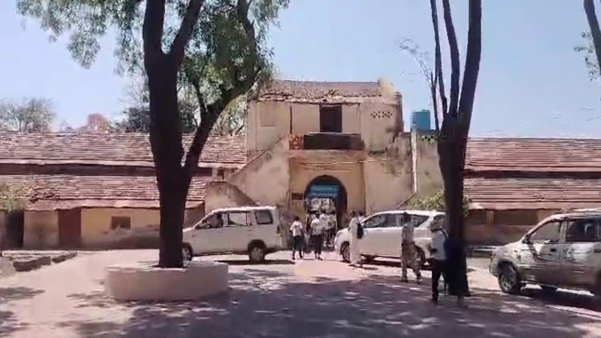 Dhar Bhojshala Survey: ASI ने हाईकोर्ट में दिया आवेदन, 8 सप्ताह का समय और मांगा, आज नए Circle में हुई खुदाई