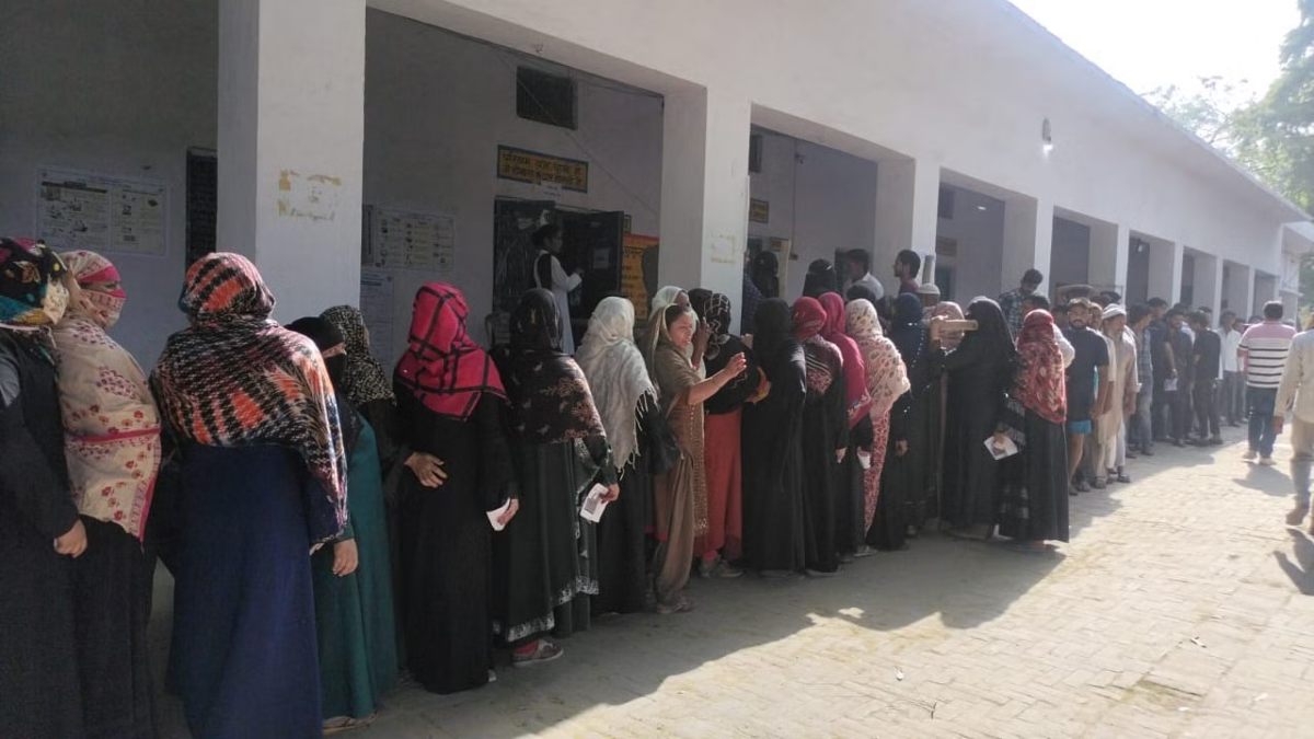 Lok Sabha Election 2024 : उत्तर प्रदेश की 8 सीटों पर वोटिंग जारी, 3 बजे तक इतने प्रतिशत हुआ मतदान