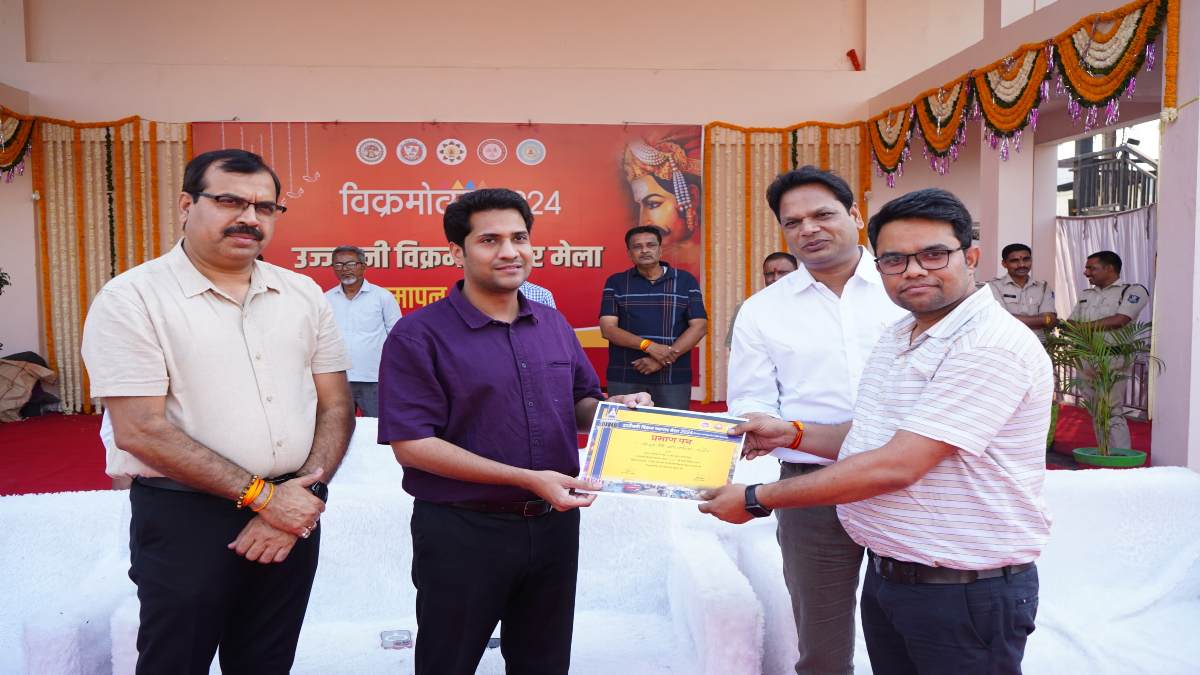 विक्रम व्यापार मेला ने स्थापित किए सफलता के नए आयाम: 2 लाख से अधिक वाहनों की ब्रिकी कर किया करोड़ों का व्यापार, लोगों ने जमकर उठाया मेले का लाभ