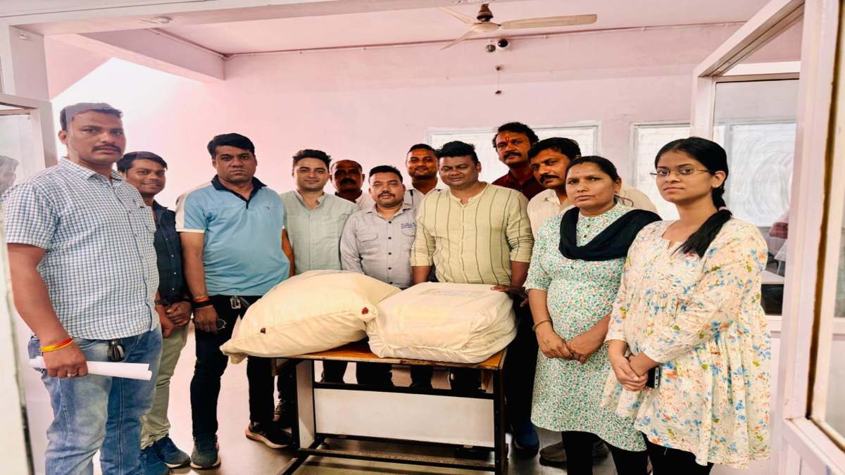 नशे के सौदागारों पर पुलिस का शिकंजा: 2 महिला तस्कर गिरफ्तार, लाखों का गांजा जब्त