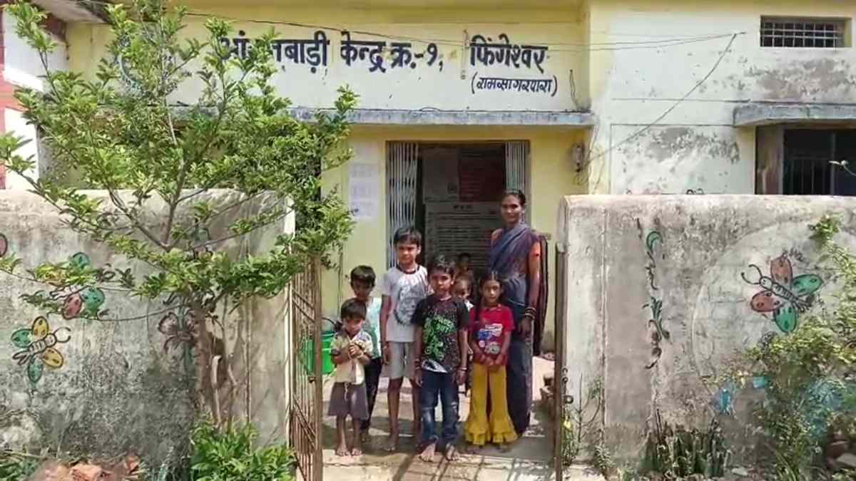 CG NEWS : भीषण गर्मी के कारण आंगनबाड़ी केंद्रों के समय में बदलाव, अब केवल 4 घंटे ही संचालित होंगे केंद्र
