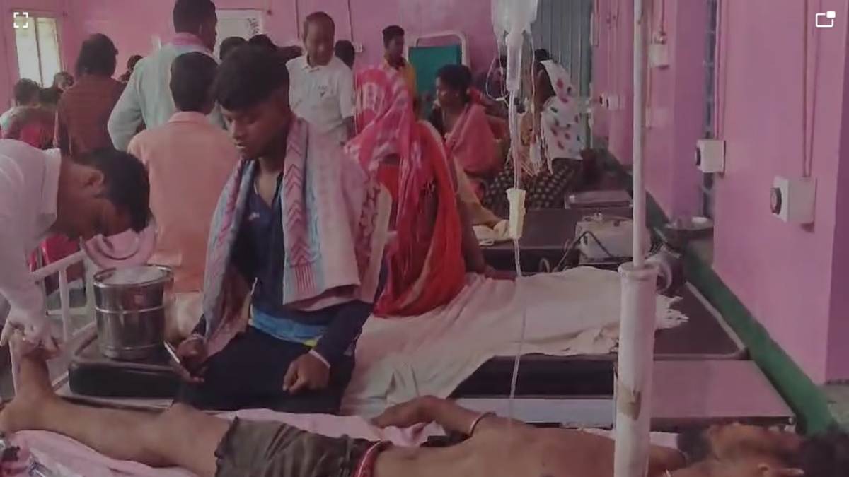 CG ACCIDENT NEWS: लोगों से भरी पीकअप पलटी, हादसे में 20 लोग घायल, कई गंभीर