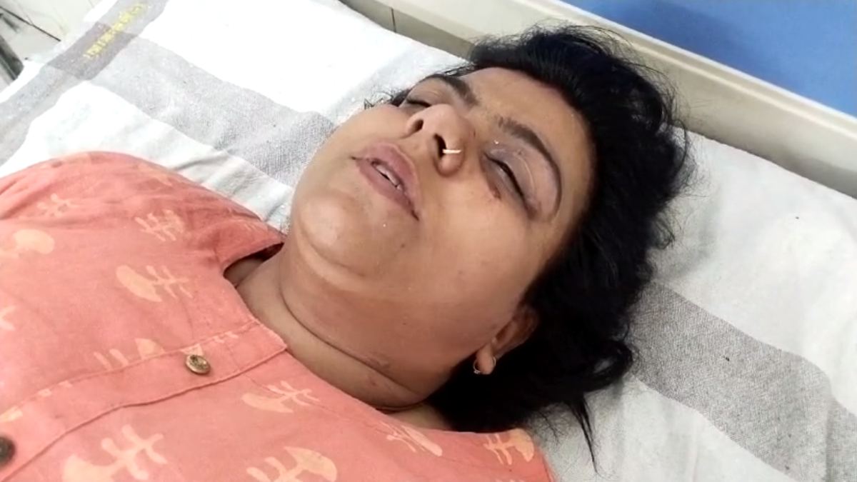 पति को शराब पीने से रोकना पत्नी को पड़ा महंगा: कैंची से किया जानलेवा हमला, अस्पताल में भर्ती