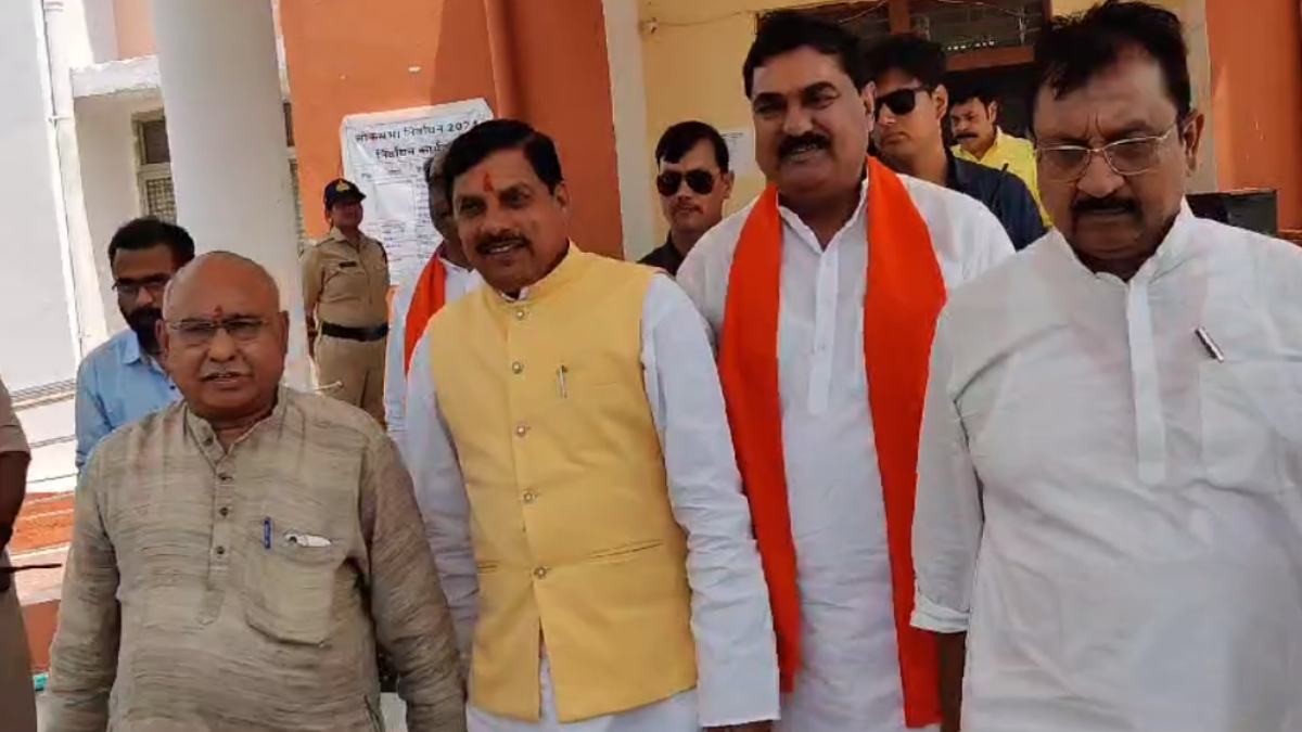 बैतूल से बीजेपी प्रत्याशी दुर्गादास उइके ने दाखिल किया नामांकन, CM मोहन रहे मौजूद, कहा- हम 29 सीटें जीत रहे हैं