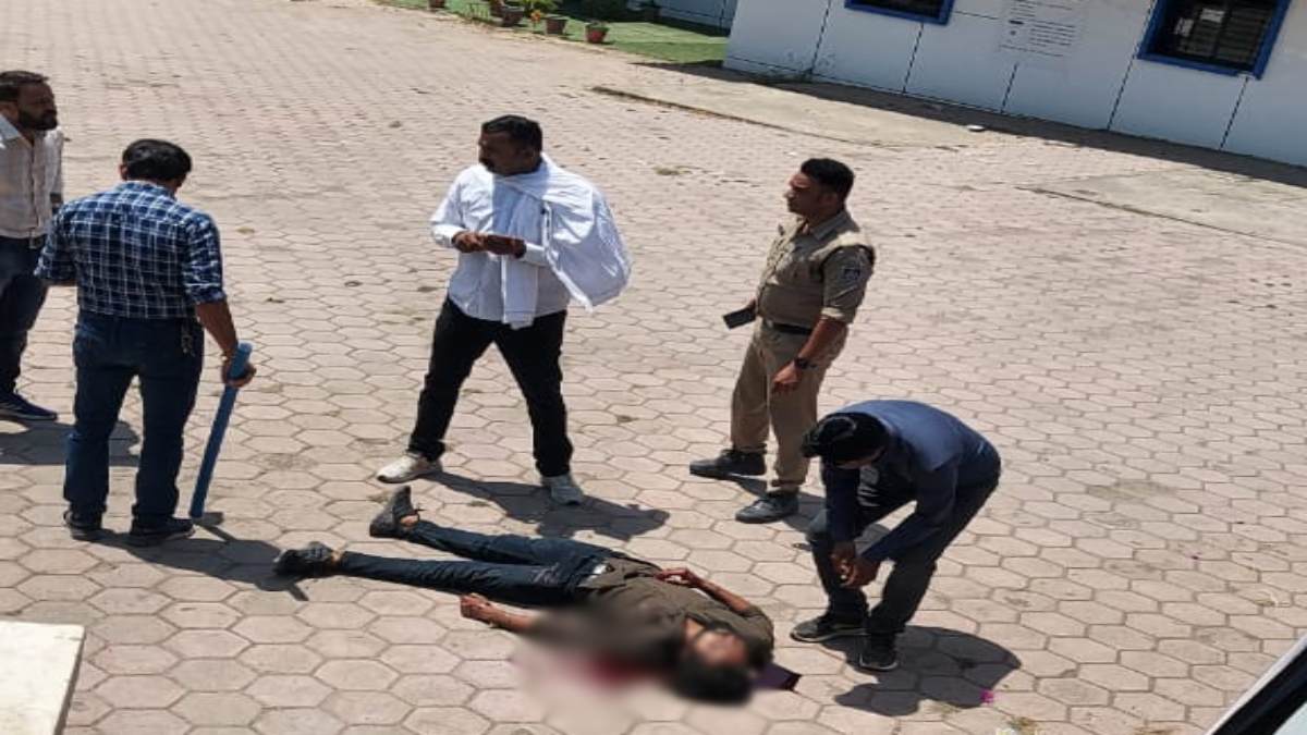 सिरफिरे आशिक ने युवक-युवती को मारी गोली: कॉलेज पहुंचकर खुद को भी उड़ाया, एकतरफा प्यार में उठाया खौफनाक कदम