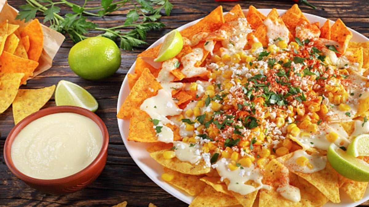 Cheesy Chips Chaat Recipe : शाम की छोटी-छोटी भूख के लिए चाहिए Tasty ऑप्शन, तो आज ही Try करें ये आसान-सी Recipe …